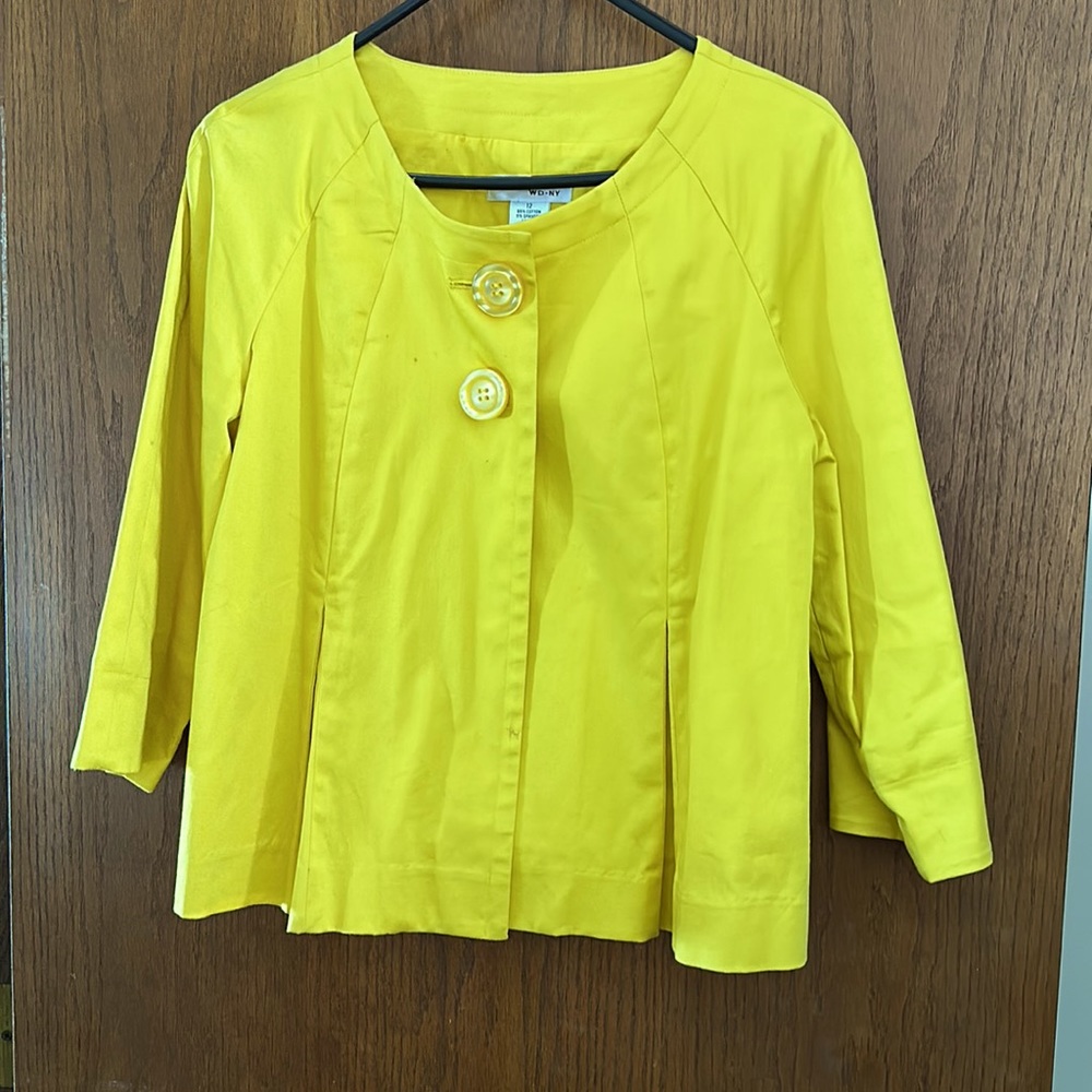 Spring button coat